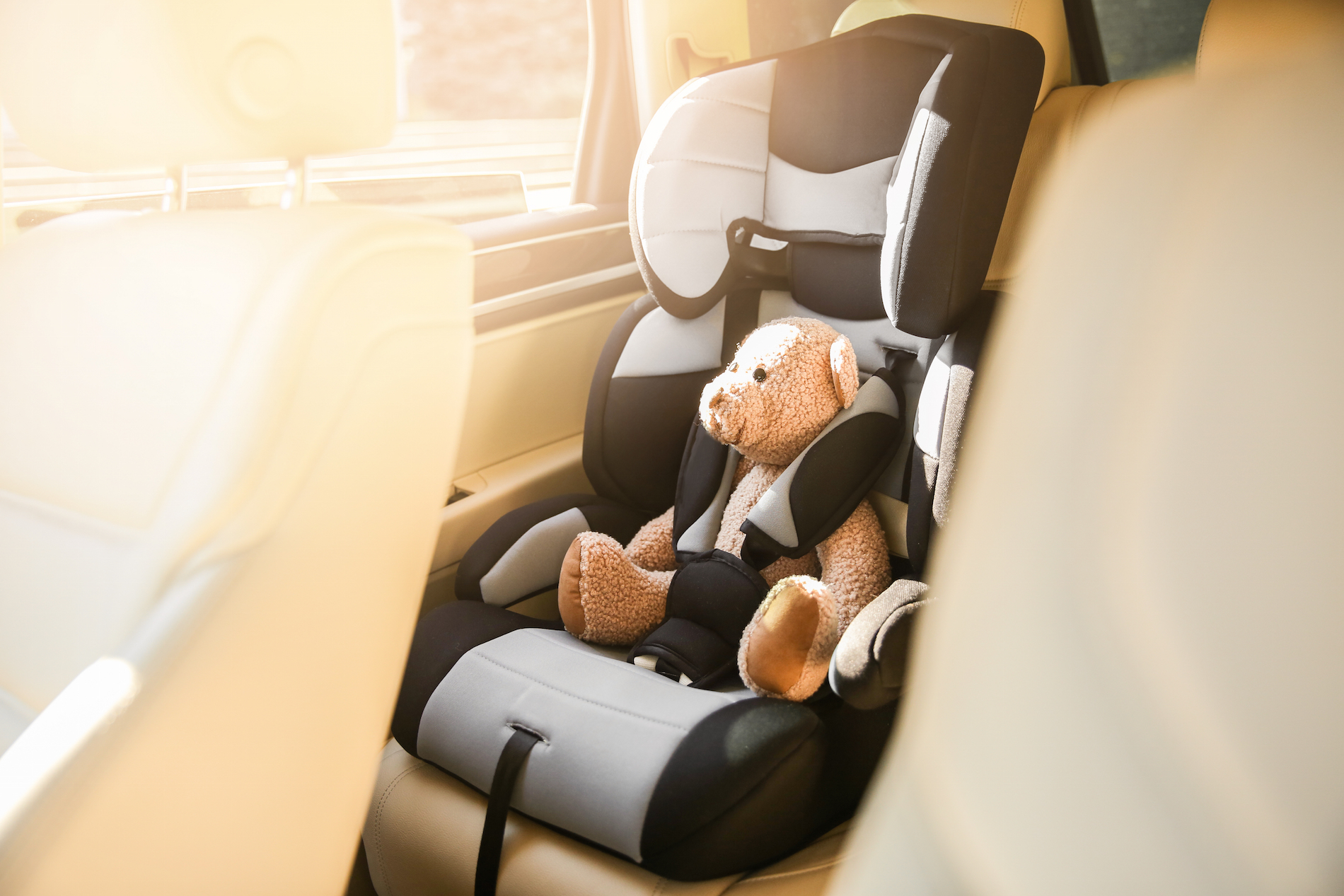 Bebe Confort Lance Un Siege Auto Avec Airbags Integres Mode In Textile