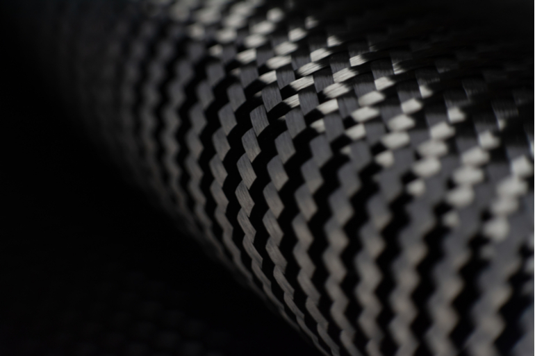 Une fibre de carbone renforcée de graphène performante et moins coûteuse